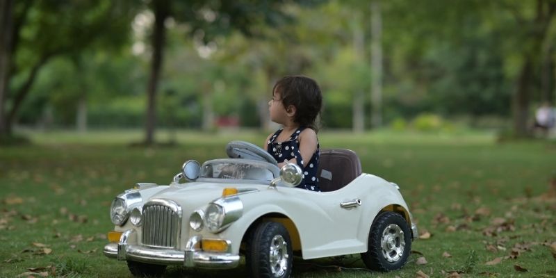 Sibling Bonding on Wheels: Why Electric Ride-On Cars Are Perfect for Family Fun